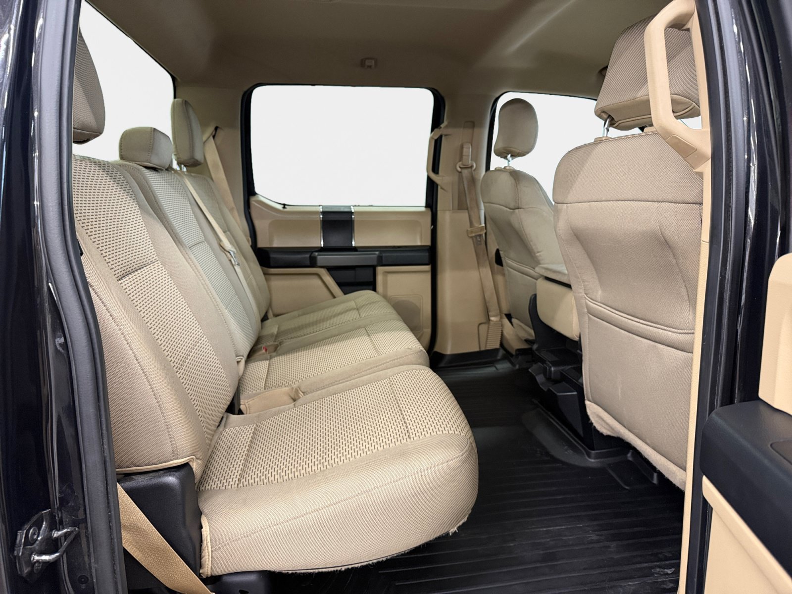 Used 2015 Ford F150 XLT AWD/4WD image 11