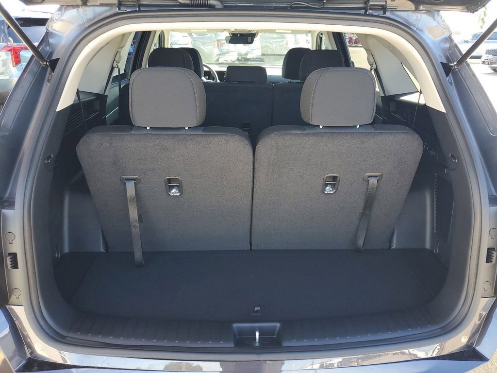 Used 2025 Kia Sorento LX FWD image 28