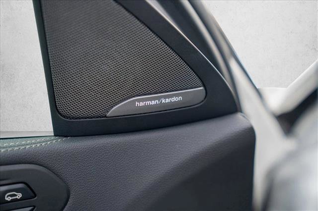 Used 2023 BMW X6 xDrive40i w/ M Sport Package image 11