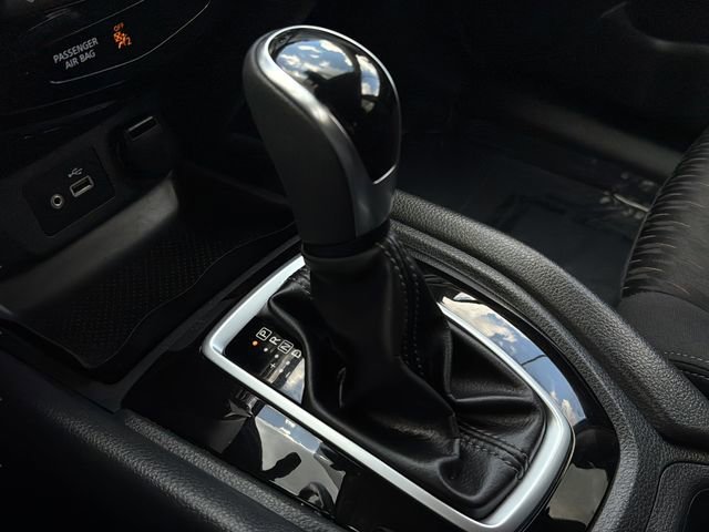 Used 2019 Nissan Rogue SV AWD/4WD image 31