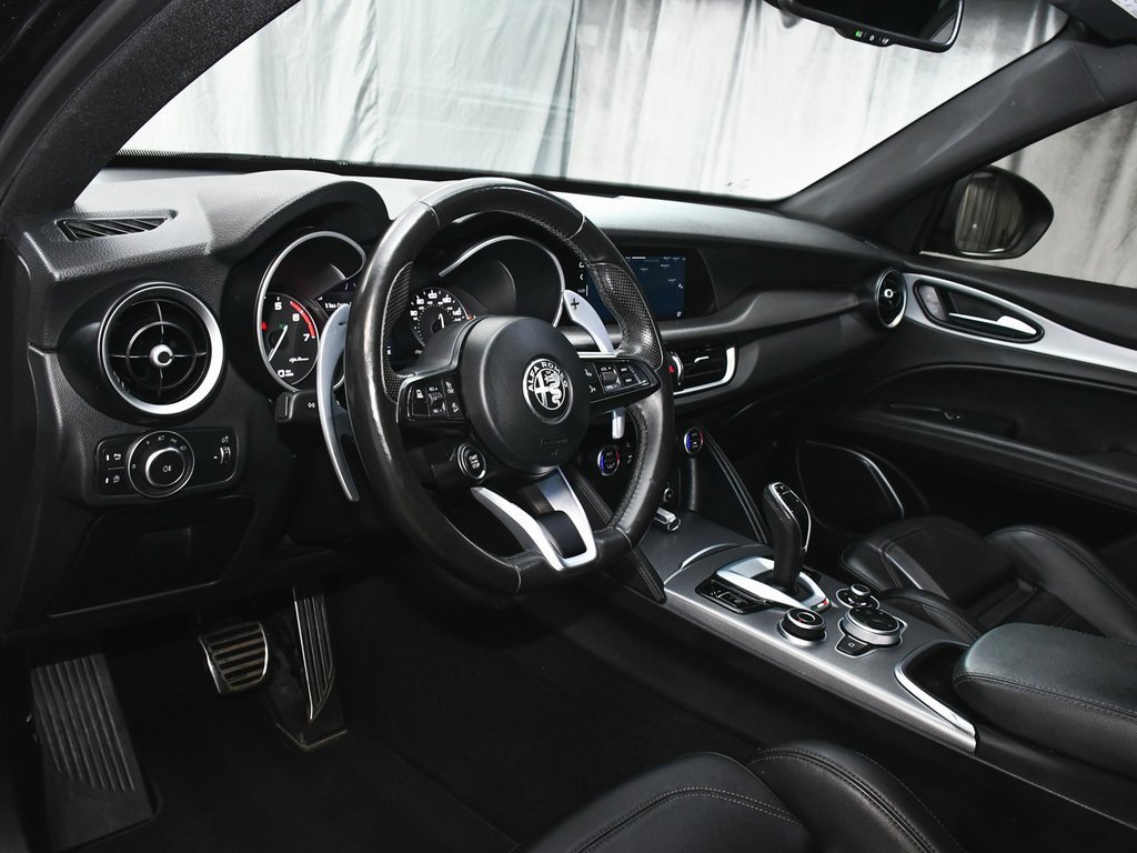 Used 2023 Alfa Romeo Stelvio Veloce image 20