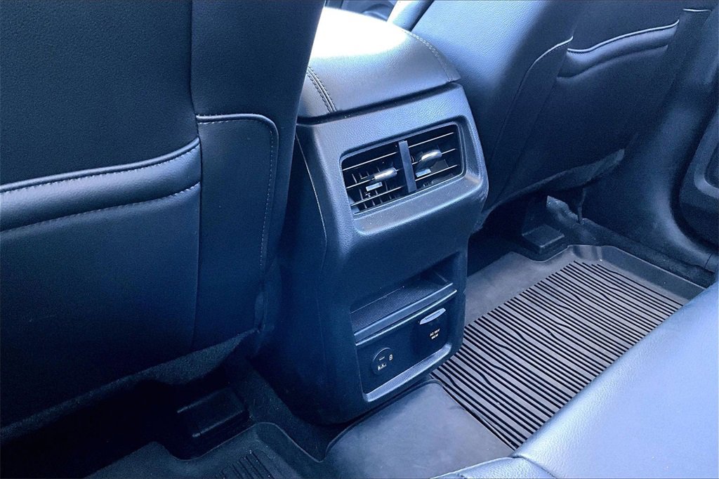 Used 2022 Ford Edge SEL w/ Convenience Package image 27