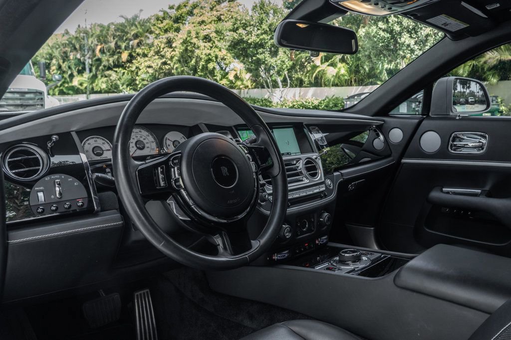 Used 2019 Rolls-Royce Wraith image 16