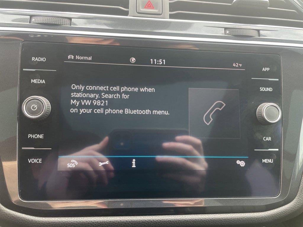 Used 2022 Volkswagen Tiguan SE R-Line image 21