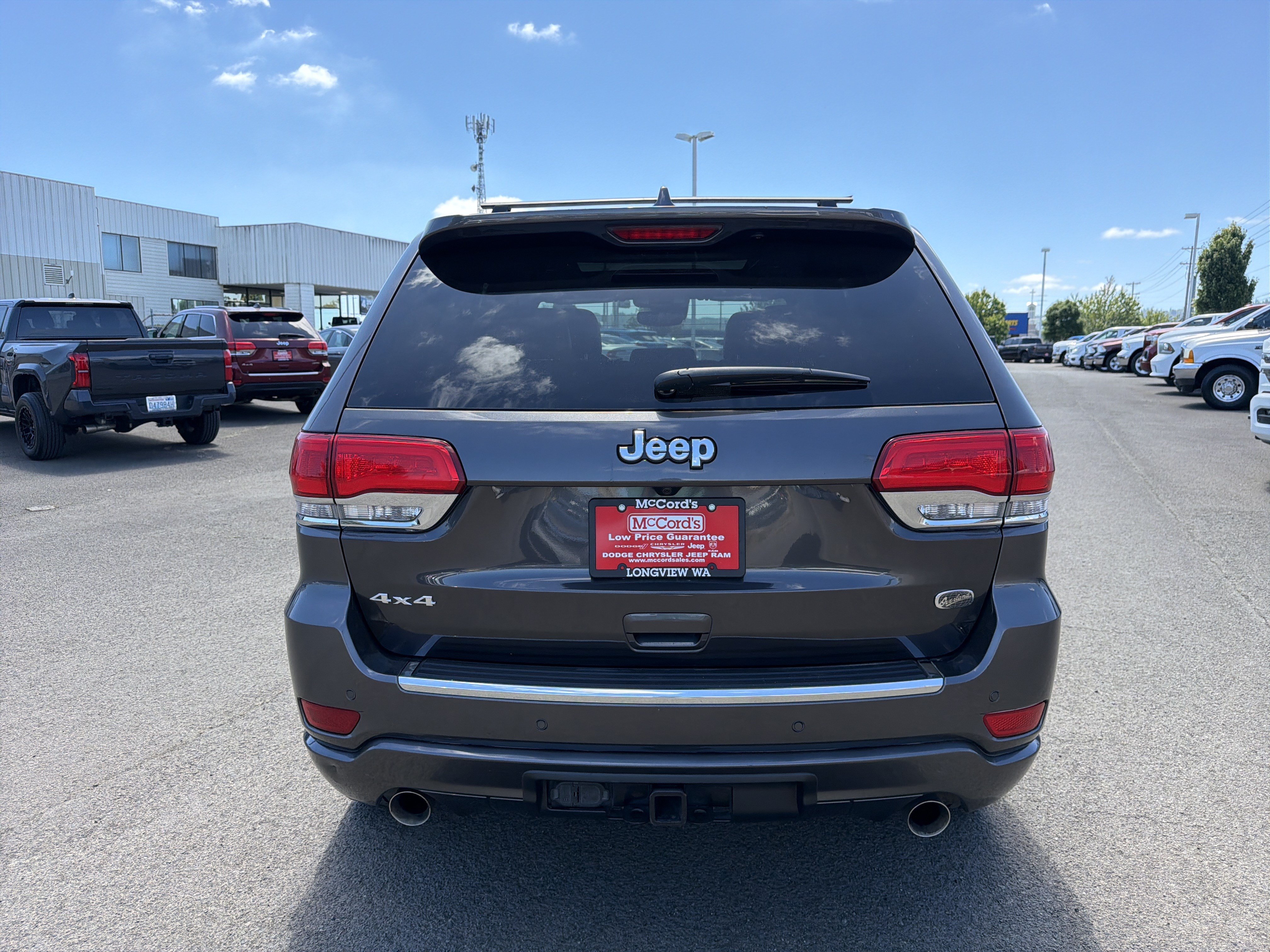 Used 2019 Jeep Grand Cherokee Overland AWD/4WD image 7