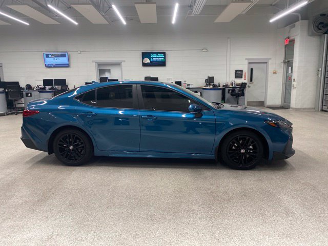 Used 2025 Toyota Camry SE w/ Multimedia Upgrade Package FWD image 4