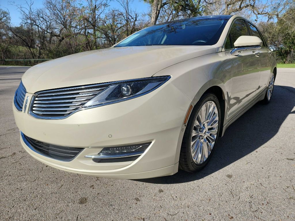 Used 2015 Lincoln MKZ AWD w/ Equipment Group 102A Reserve image 3