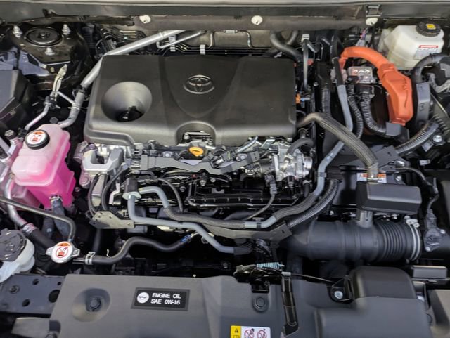 Used 2022 Toyota RAV4 XLE image 33