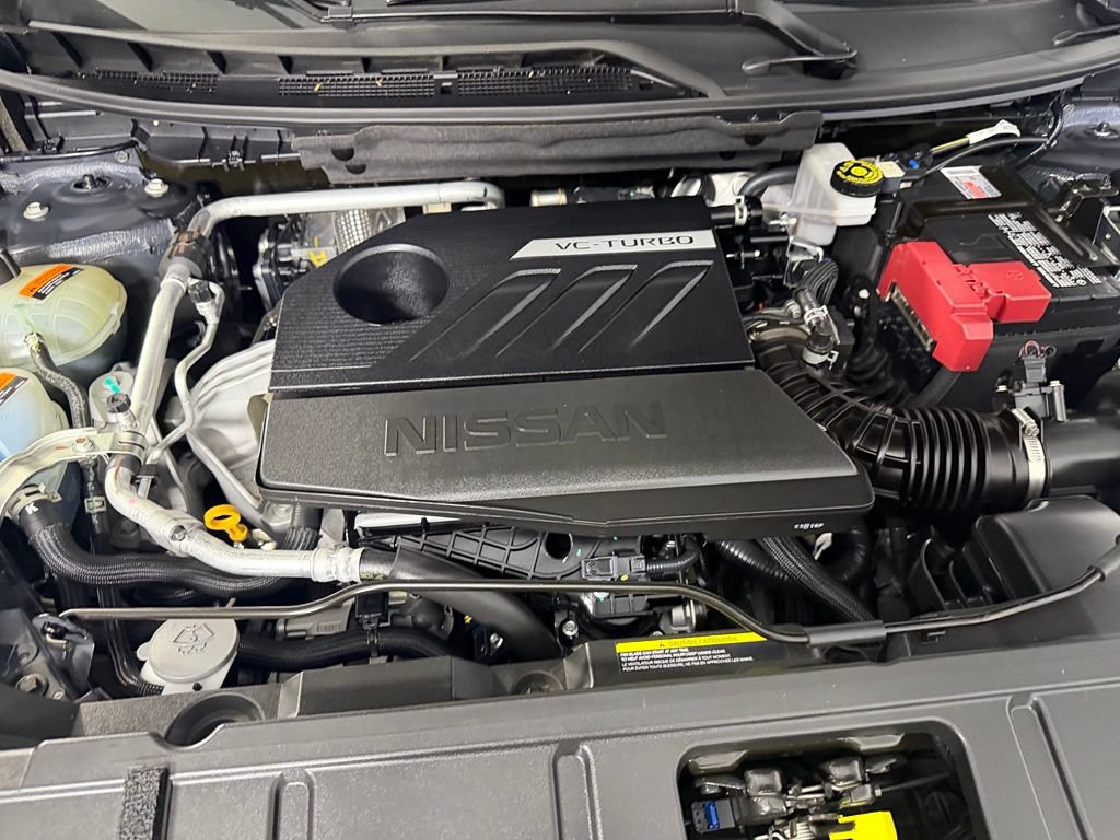 Used 2025 Nissan Rogue SV FWD image 31