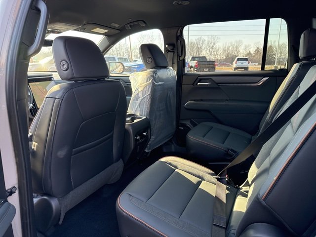 New 2026 GMC Acadia AT4 w/ Super Cruise Package image 11