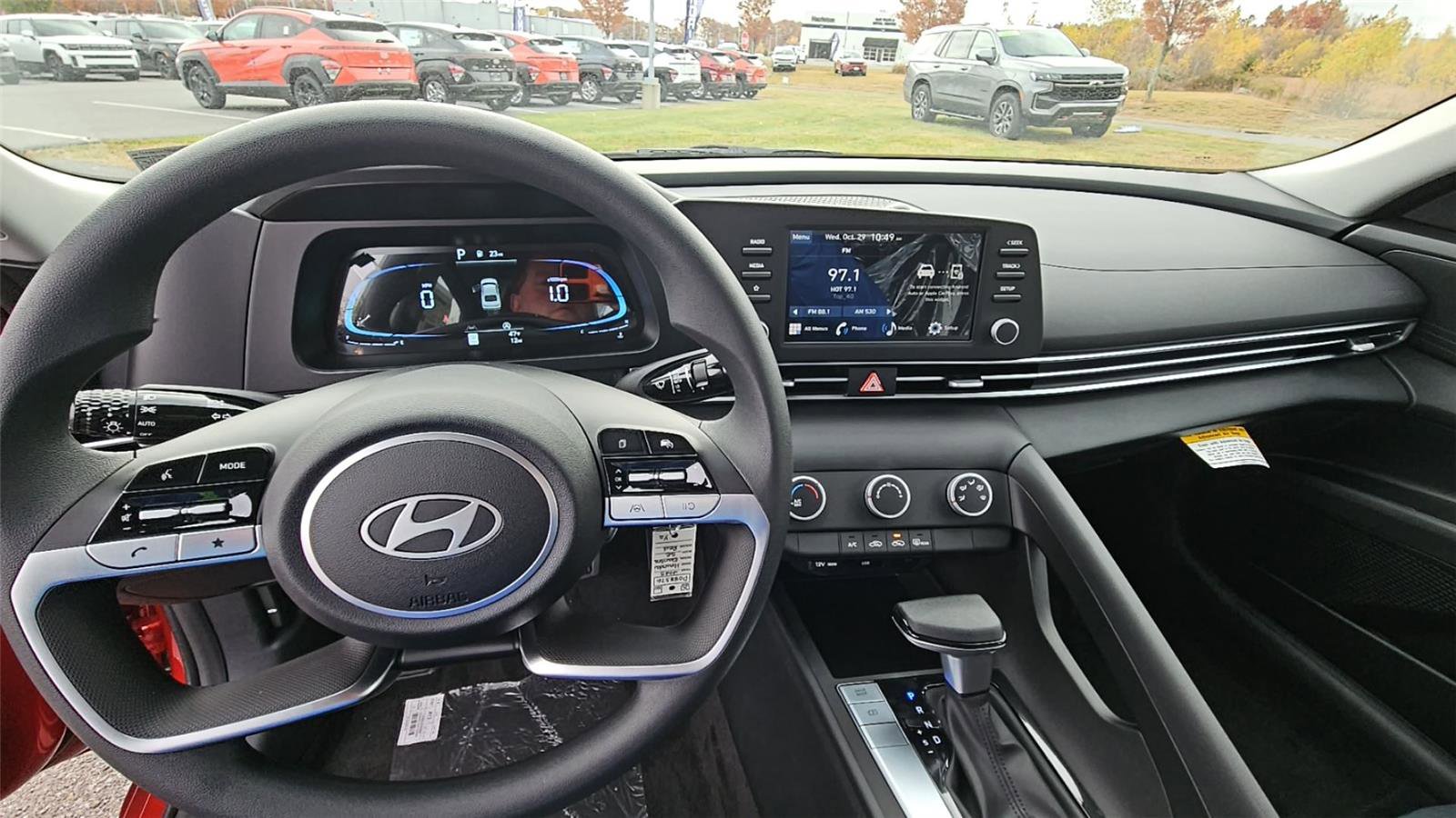 New 2025 Hyundai Elantra SE image 10