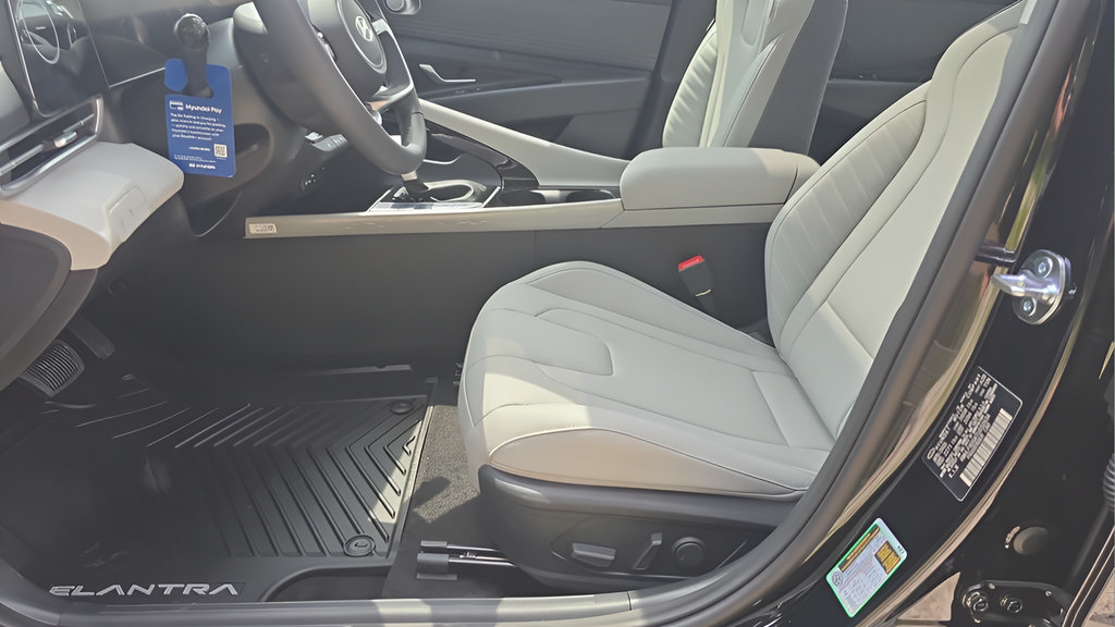 New 2026 Hyundai Elantra Limited FWD image 14