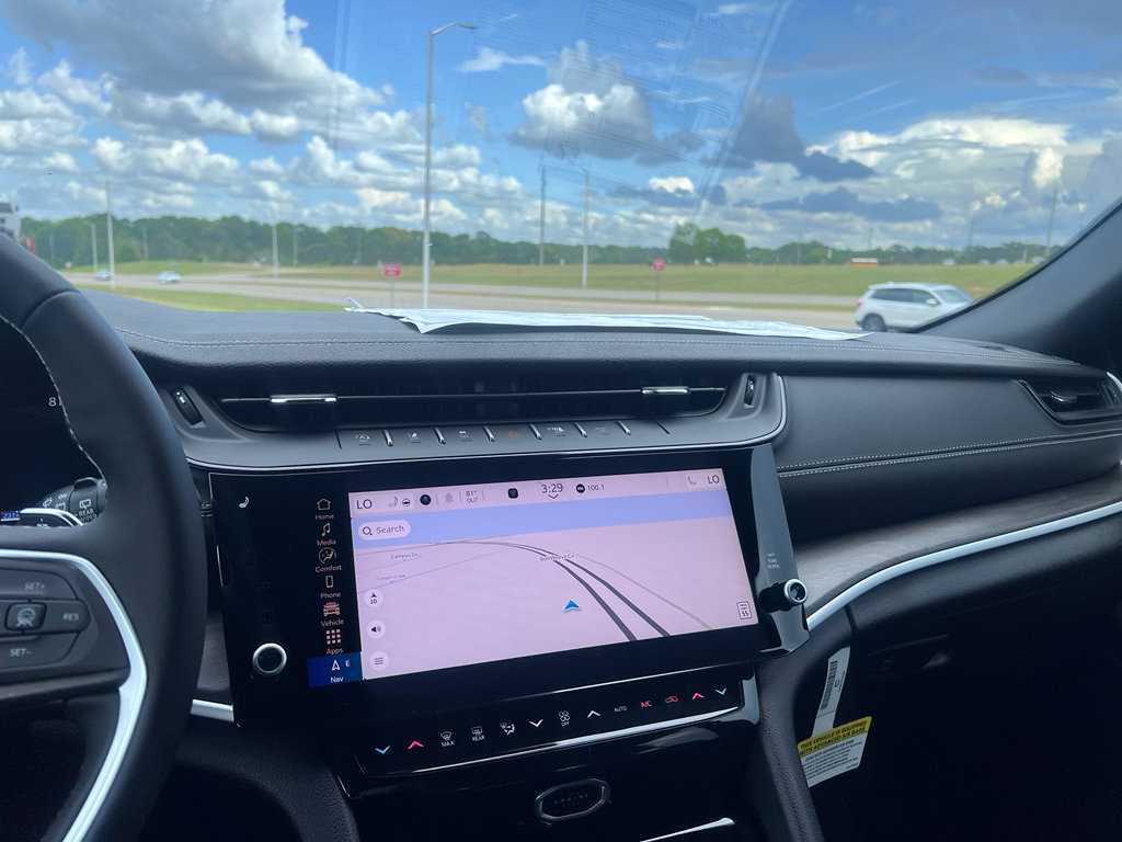 New 2026 Jeep Grand Cherokee Altitude RWD image 22