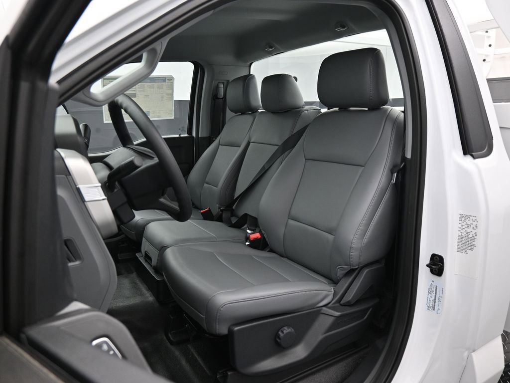 New 2025 Ford F350 XL w/ XL Chrome Package image 8
