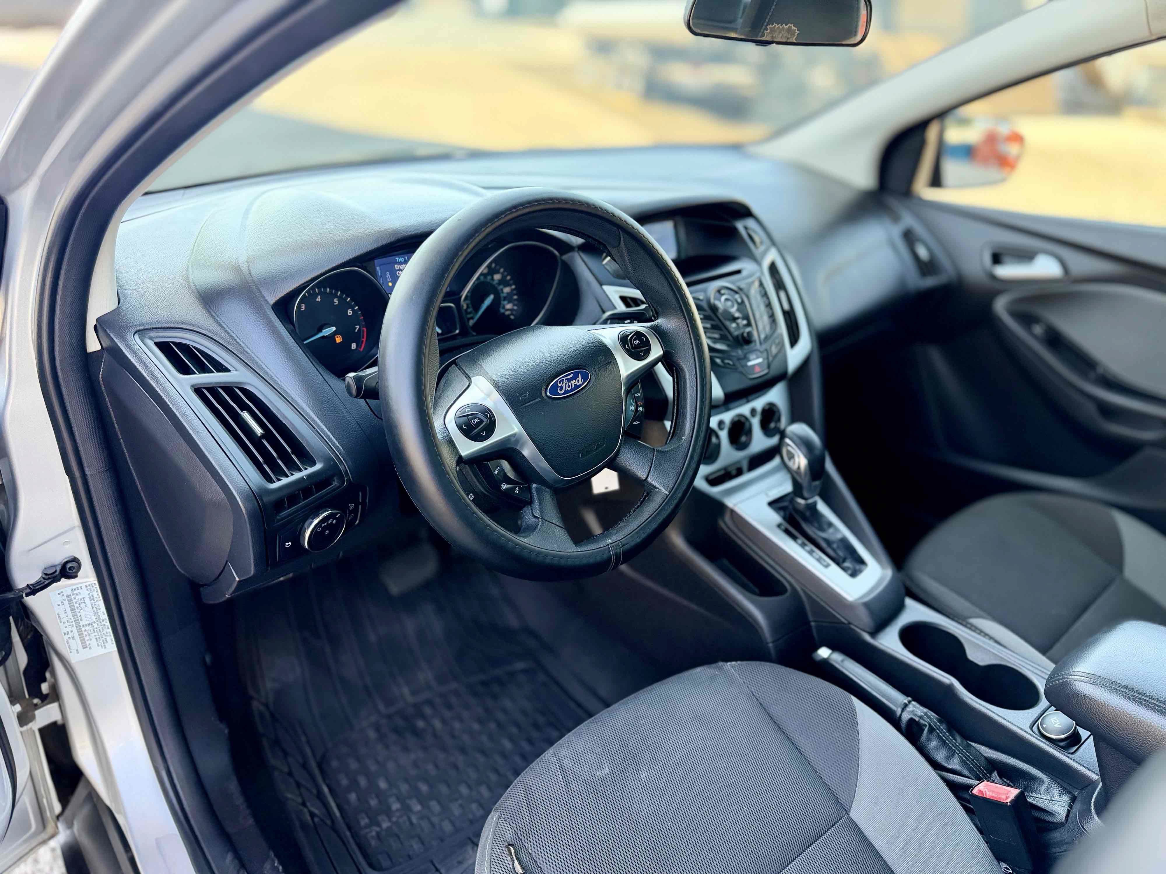 Used 2013 Ford Focus SE FWD image 13