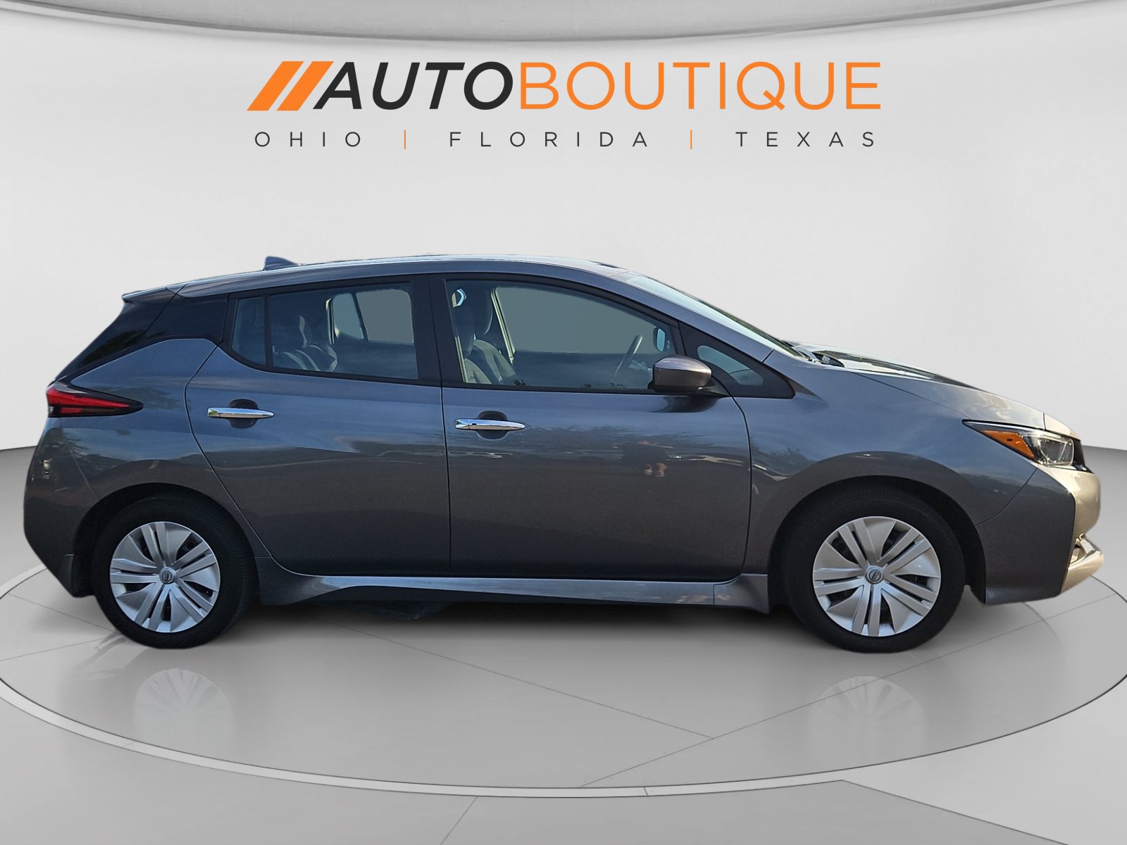 Used 2025 Nissan Leaf S FWD image 6