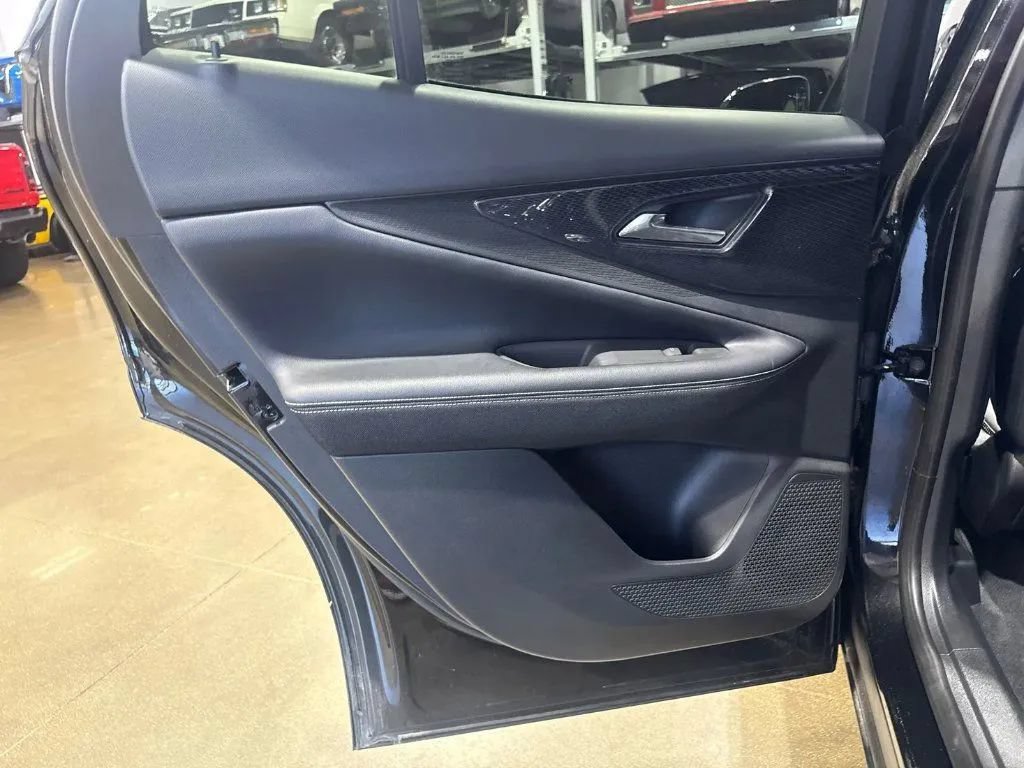 Used 2024 Chevrolet Blazer EV LT AWD/4WD image 19