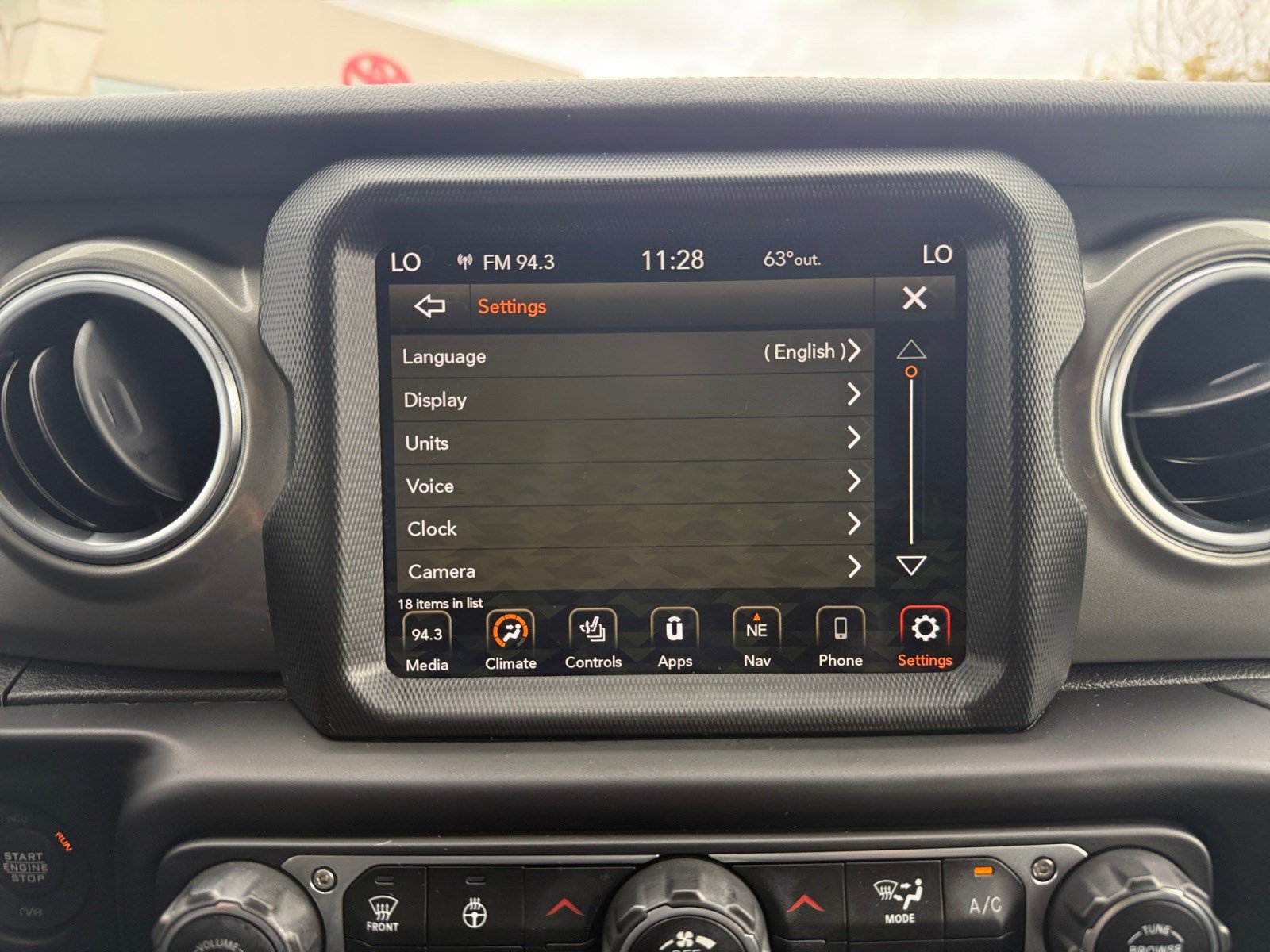 Used 2022 Jeep Wrangler Unlimited Sahara w/ Cold Weather Group AWD/4WD image 27