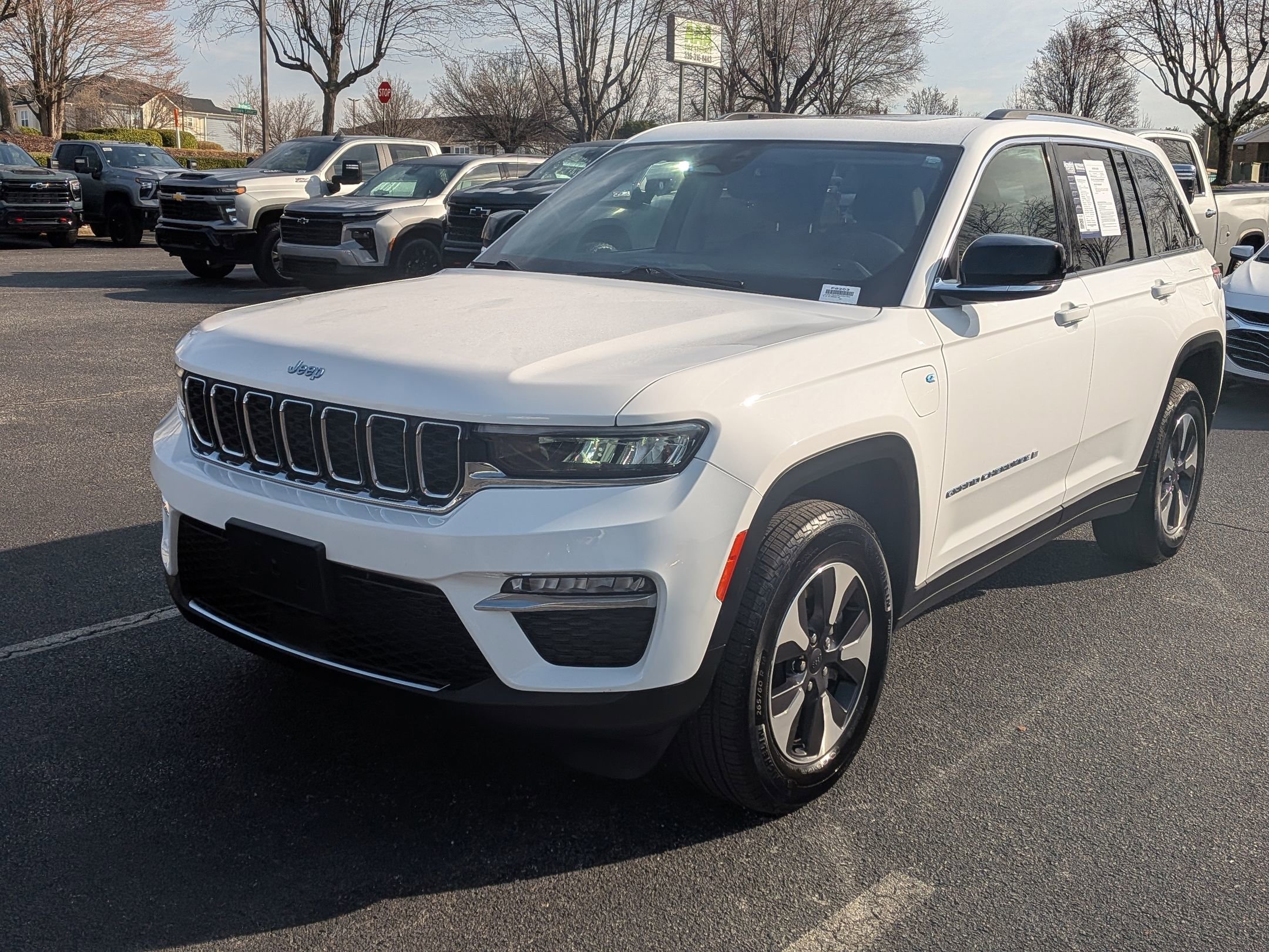 Used 2023 Jeep Grand Cherokee 4WD 4xe image 5
