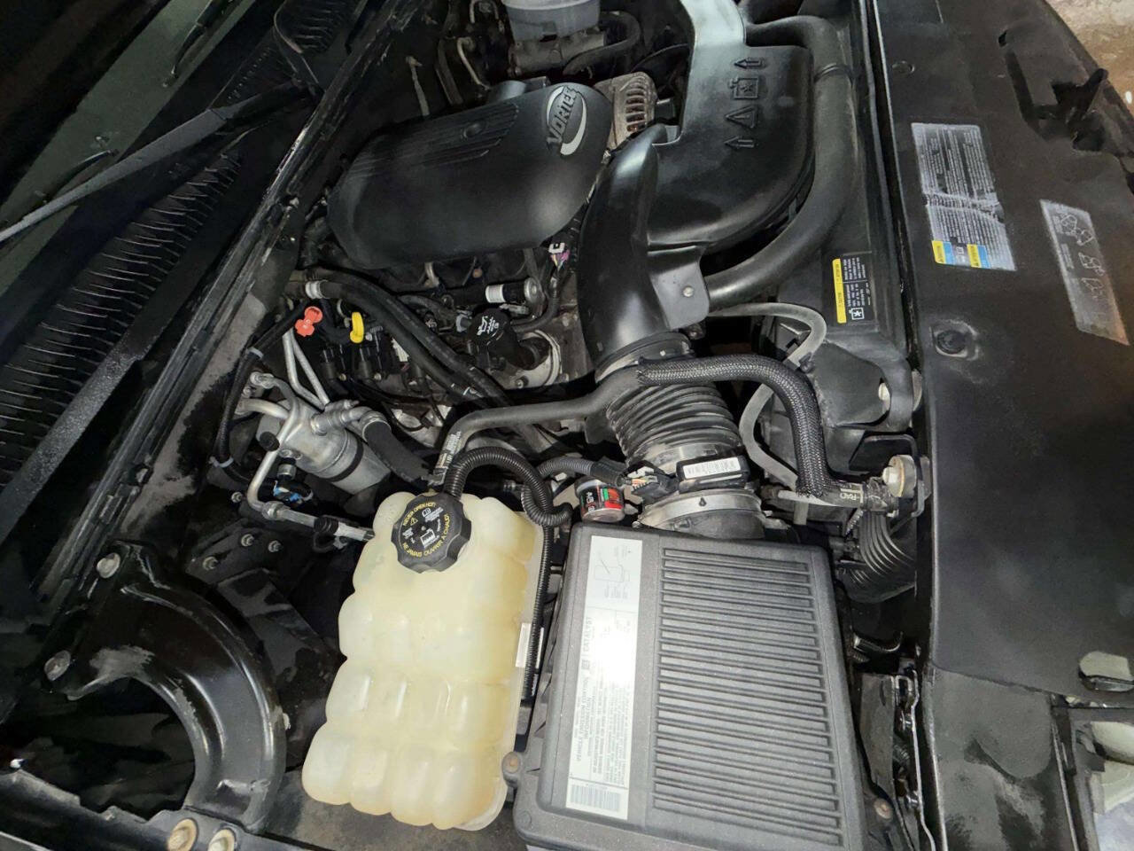 Used 2005 Chevrolet Tahoe Z71 w/ Preferred Equipment Group image 32
