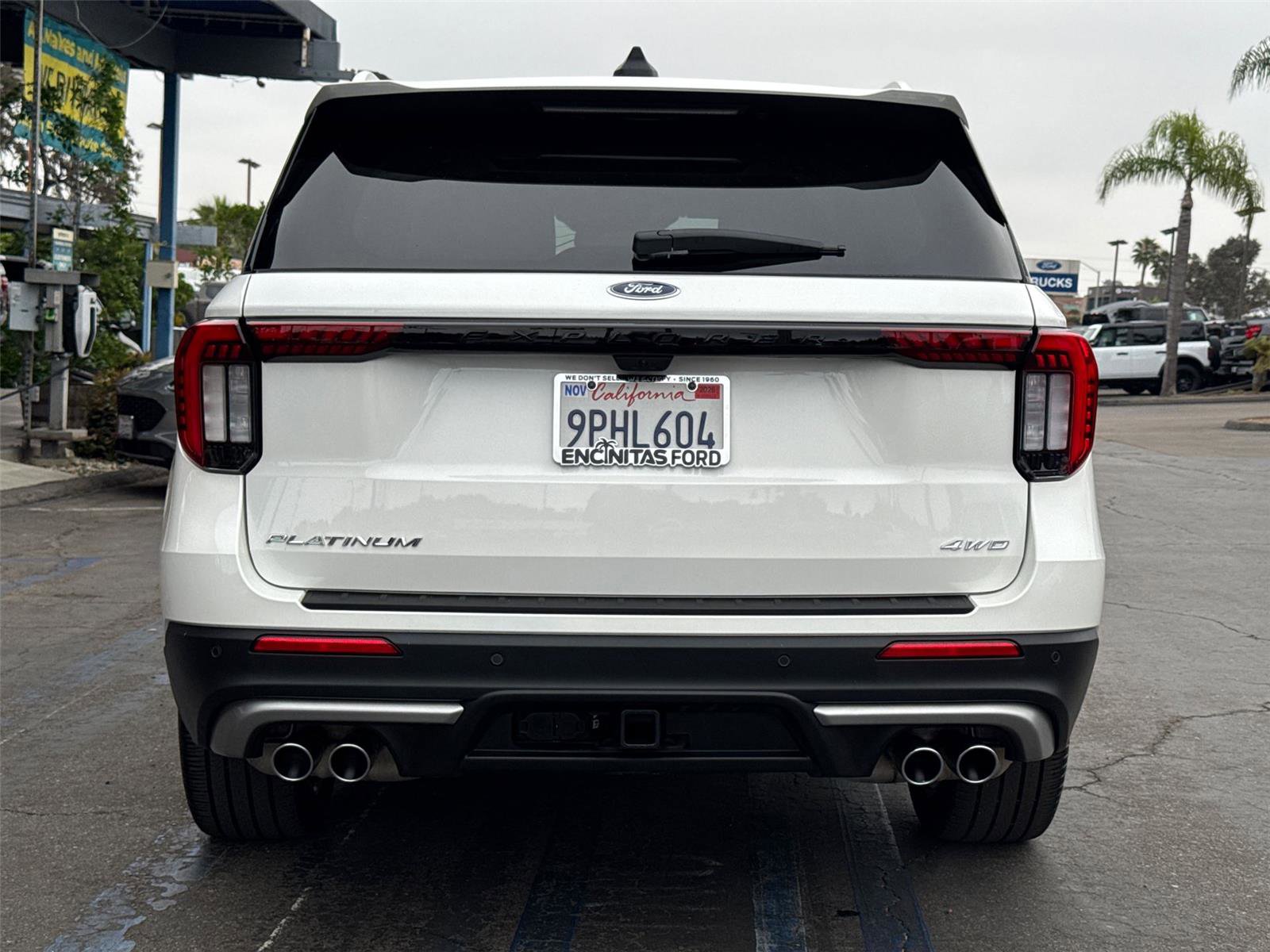 Certified 2025 Ford Explorer Platinum w/ Ultimate Package AWD/4WD image 13
