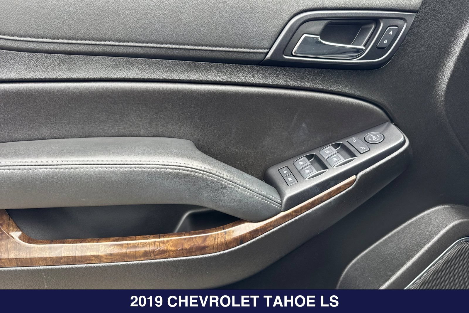 Used 2019 Chevrolet Tahoe LS RWD image 12