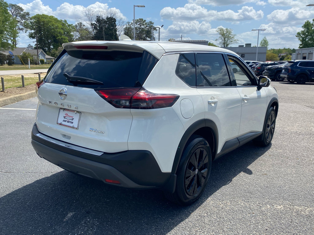 Used 2021 Nissan Rogue SV image 12