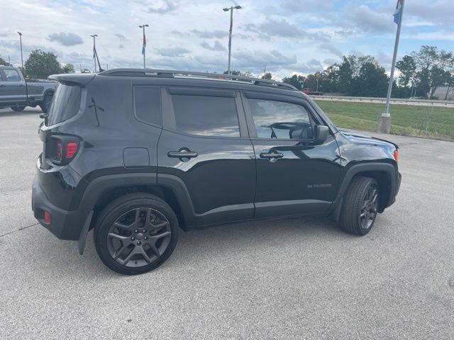 Used 2021 Jeep Renegade Latitude AWD/4WD image 13