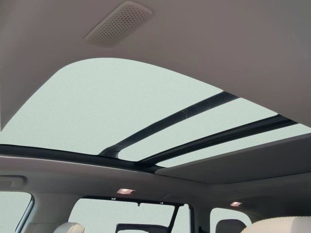 Used 2025 Toyota Grand Highlander FWD image 19