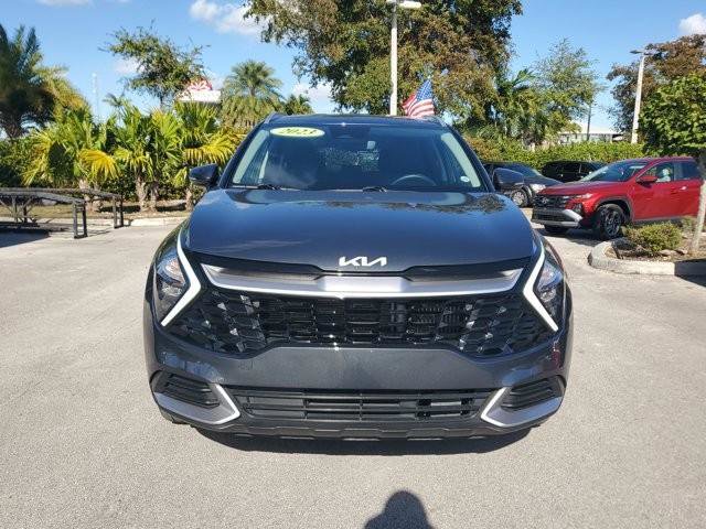 Used 2023 Kia Sportage EX image 2
