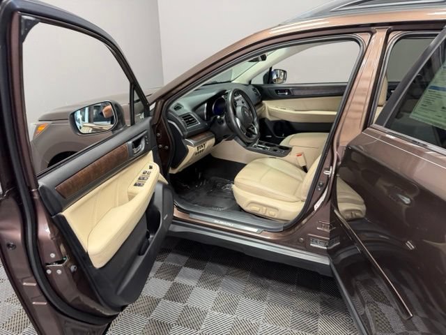 Used 2019 Subaru Outback 3.6R Limited AWD/4WD image 14