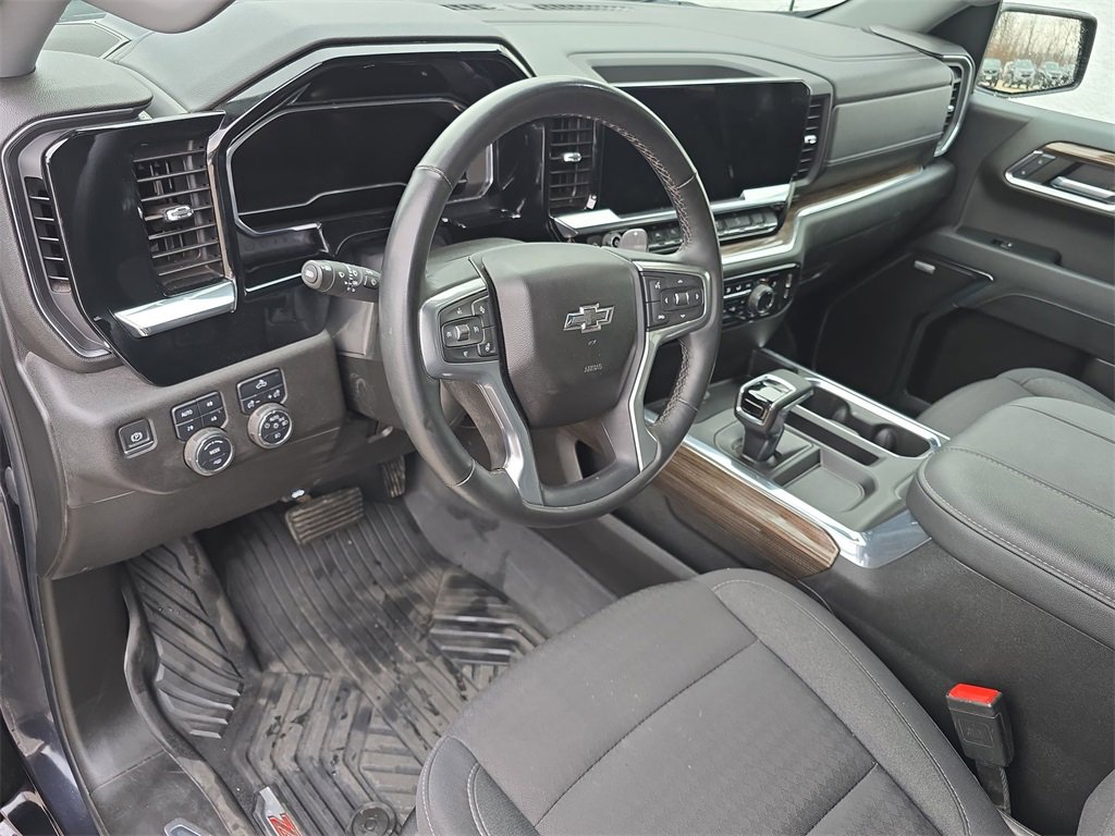 Used 2023 Chevrolet Silverado 1500 RST image 10