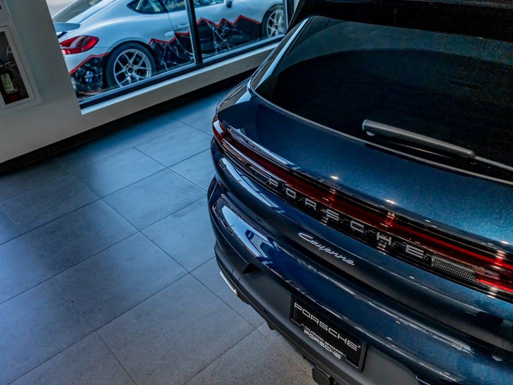New 2026 Porsche Cayenne E-Hybrid AWD/4WD image 32