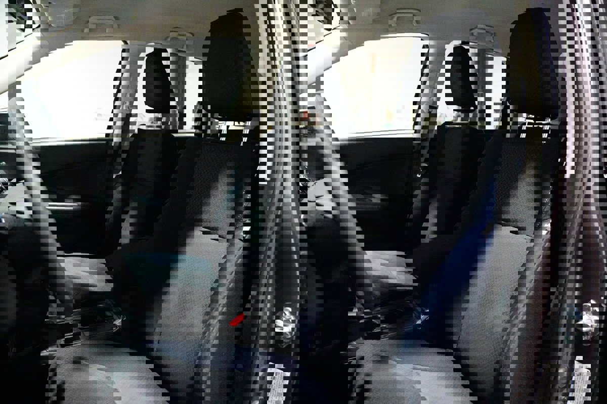 Used 2015 Honda CR-V LX image 14