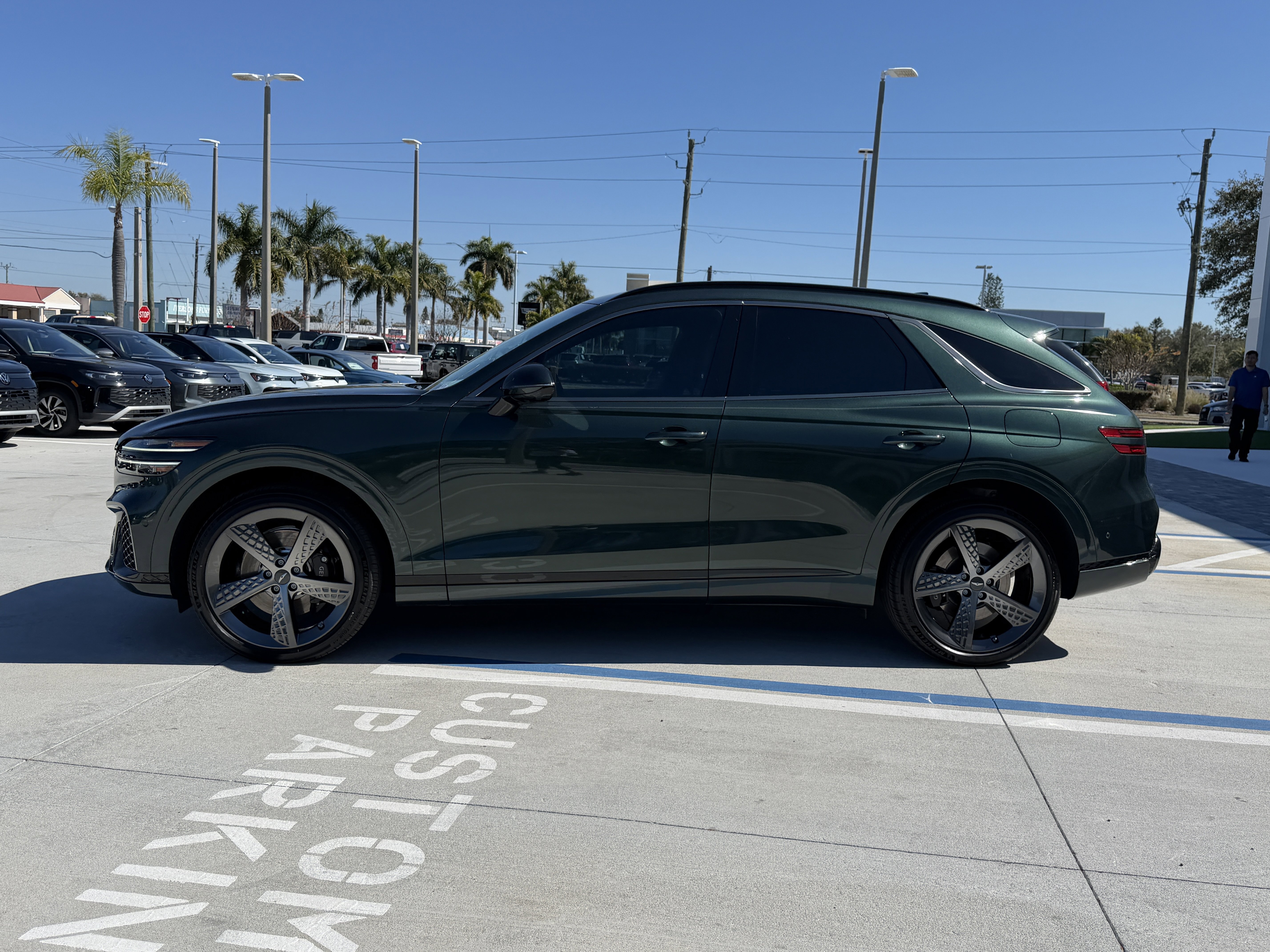 Used 2023 Genesis GV70 2.5T w/ Sport Prestige Package image 6