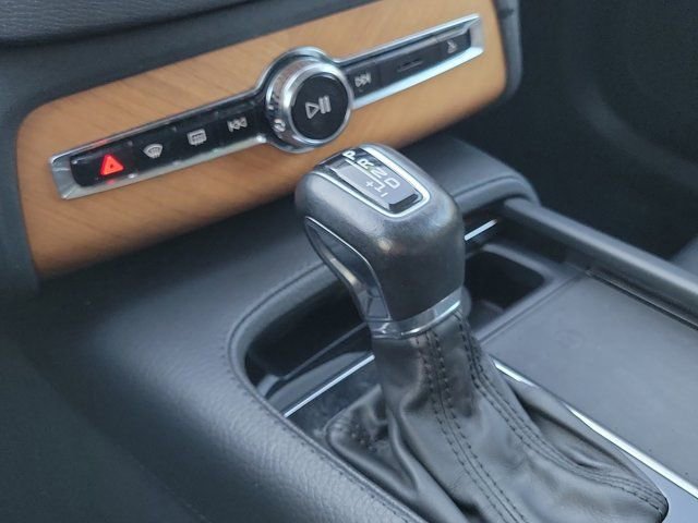 Used 2022 Volvo XC90 T6 Momentum w/ Protection Package Premier image 28