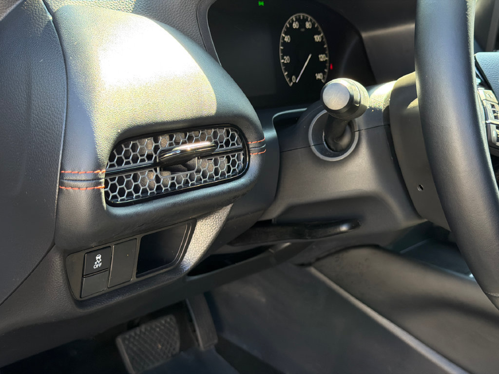 Used 2025 Honda HR-V Sport image 17