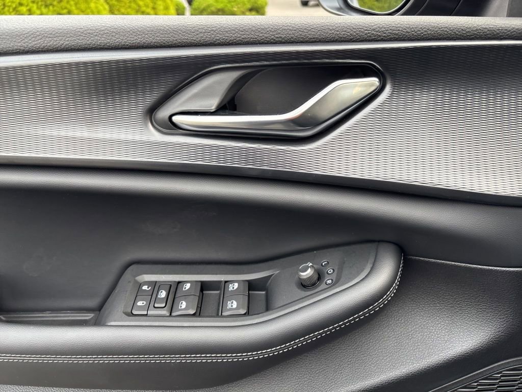 New 2025 Jeep Grand Cherokee Laredo X w/ Luxury Tech Group I image 16