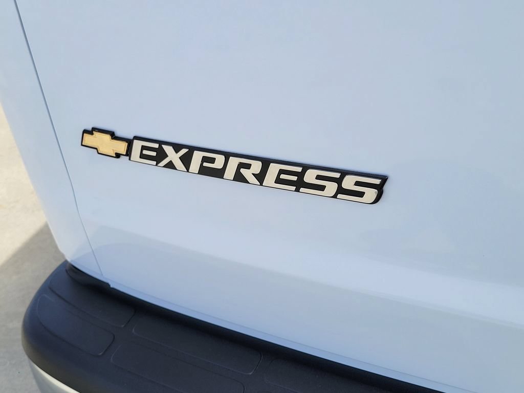 New 2026 Chevrolet Express 3500 Extended w/ Driver Convenience Package RWD image 17