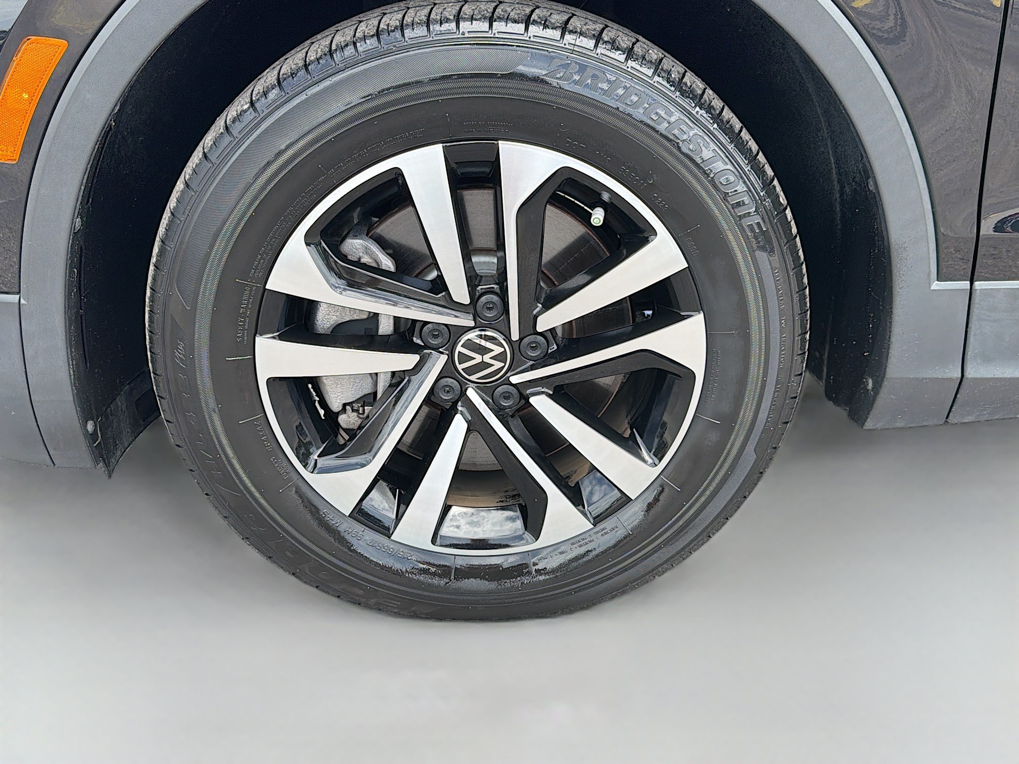 Used 2023 Volkswagen Tiguan S FWD image 40