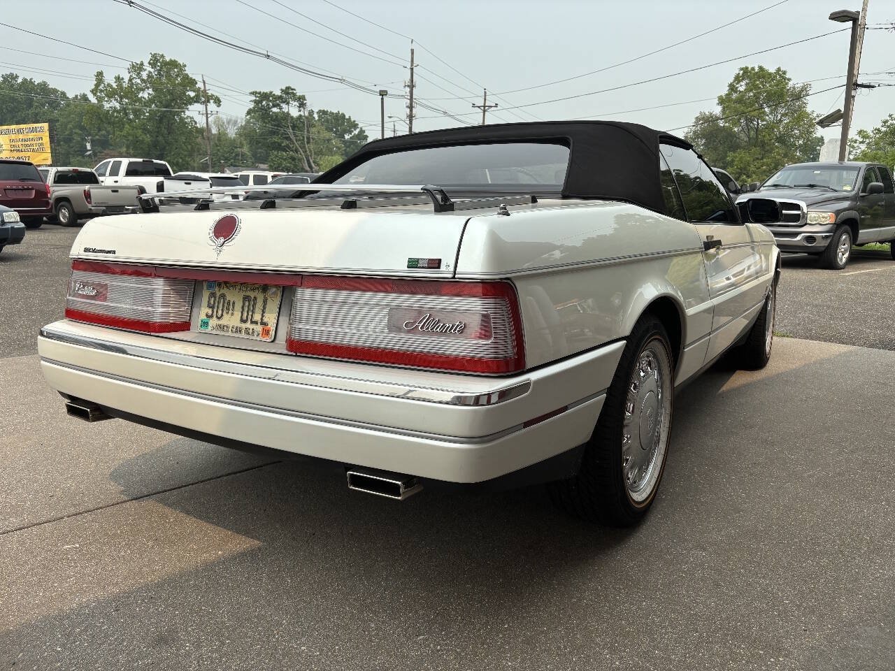 Used 1993 Cadillac Allante FWD image 11