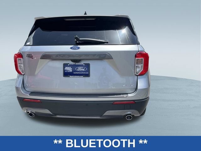 Used 2024 Ford Explorer XLT w/ Equipment Group 202A AWD/4WD image 4