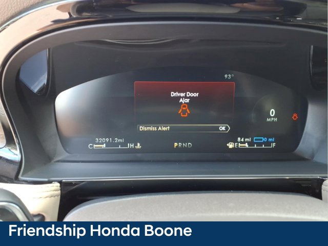 Used 2022 Lincoln Corsair Grand Touring w/ Towing Package AWD/4WD image 16