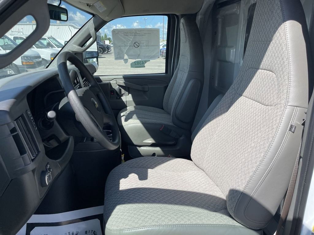 New 2025 Chevrolet Express 3500 w/ Power Convenience Package image 7
