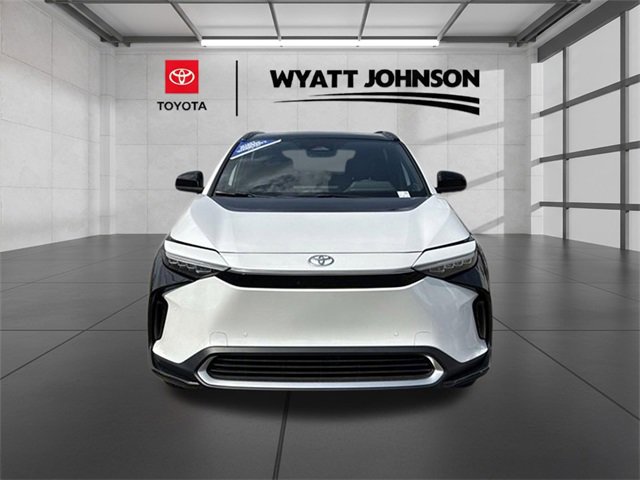 Used 2025 Toyota bZ4X AWD image 8