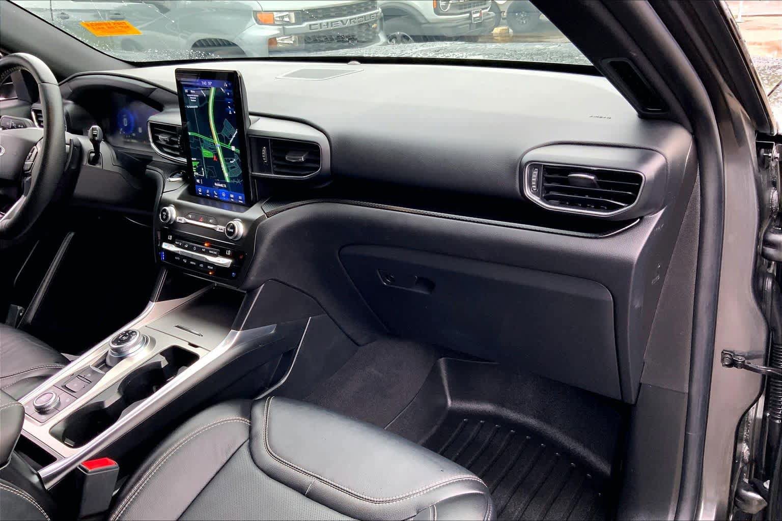 Used 2020 Ford Explorer ST w/ ST Street Pack AWD/4WD image 17