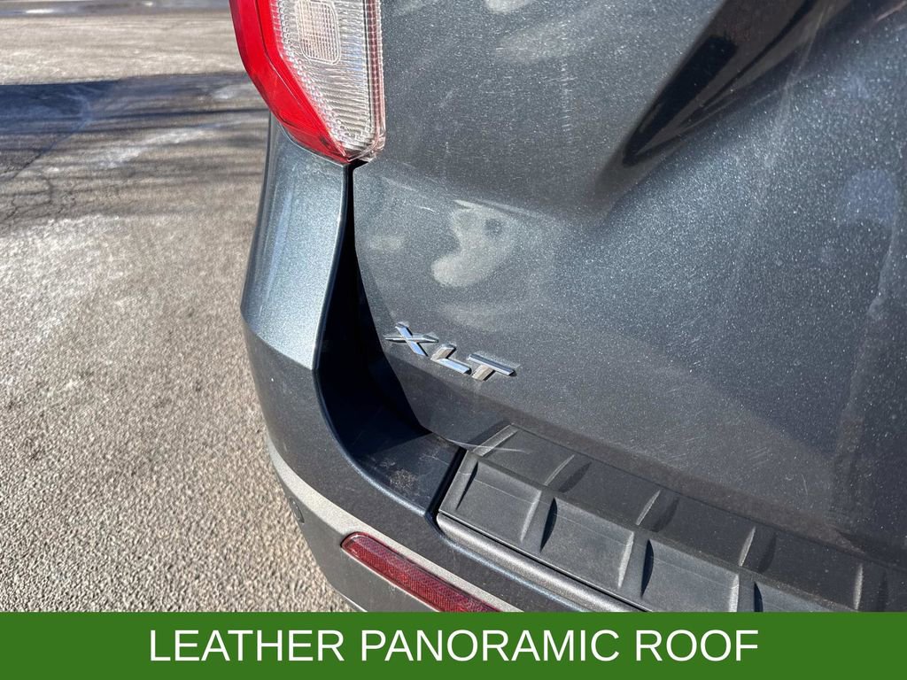 Certified 2022 Ford Explorer XLT w/ Equipment Group 202A image 5