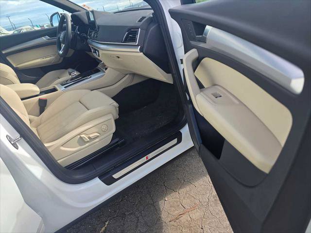 Certified 2025 Audi Q5 2.0T Premium w/ Convenience Plus Package image 10