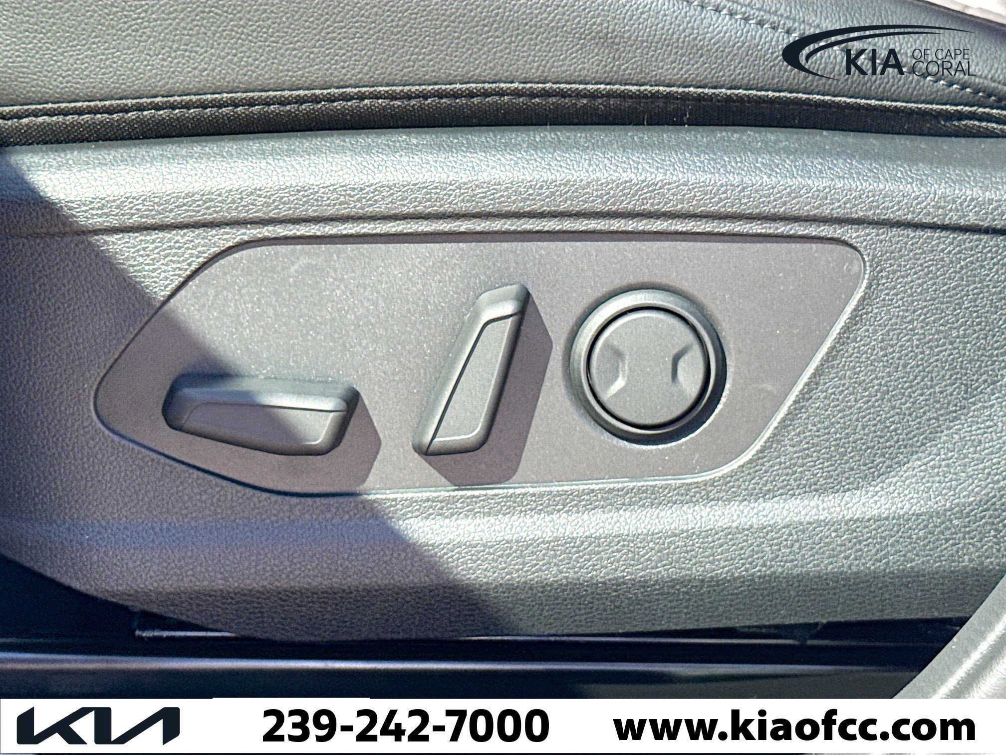 New 2026 Kia Sportage EX w/ EX Panorama Roof Package image 22