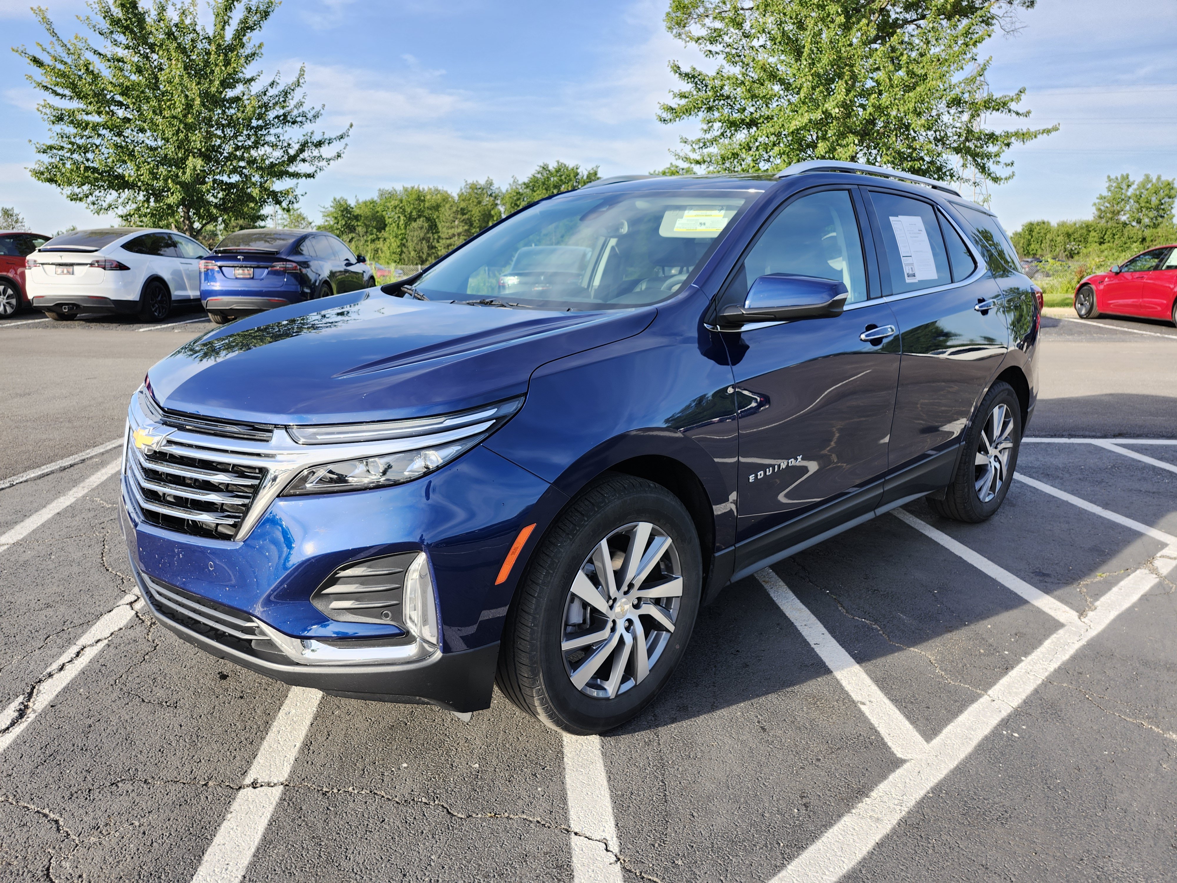 Used 2023 Chevrolet Equinox Premier FWD image 11